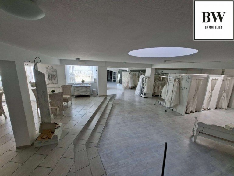 Showroom Leinfelden-Echterdingen B�ro / Praxis Gro�z�gige Loft Gewerbeeinheit im UG