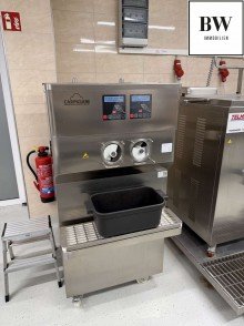 Eismaschine Eismanufaktur/Lebensmittelproduktion mit Eisdiele/Verkauf an hochfrequentierter Stelle
