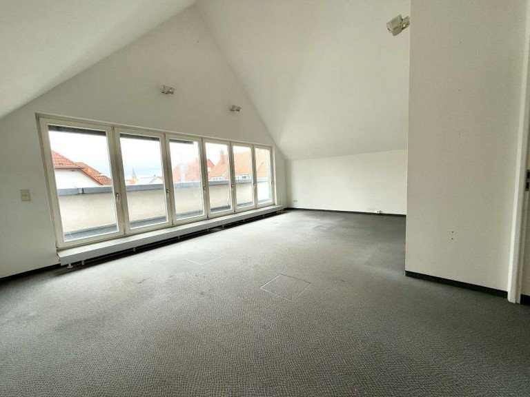 Raum DG Stuttgart B�ro / Praxis B�ro im Architektenhaus in S-M�hringen zu Vermieten