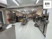 K�che Eismanufaktur/Lebensmittelproduktion mit Eisdiele/Verkauf an hochfrequentierter Stelle