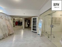 zugang zu den 3 separaten R�umen Gro�z�gige Loft Gewerbeeinheit im UG