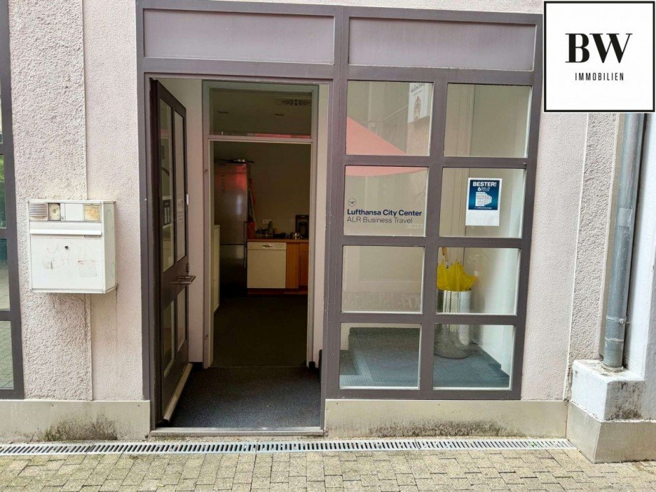 Au�enansicht Eingang Einzelhandel Stuttgart